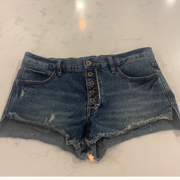 Free People Raw Hem Button fly denim shorts. EUC